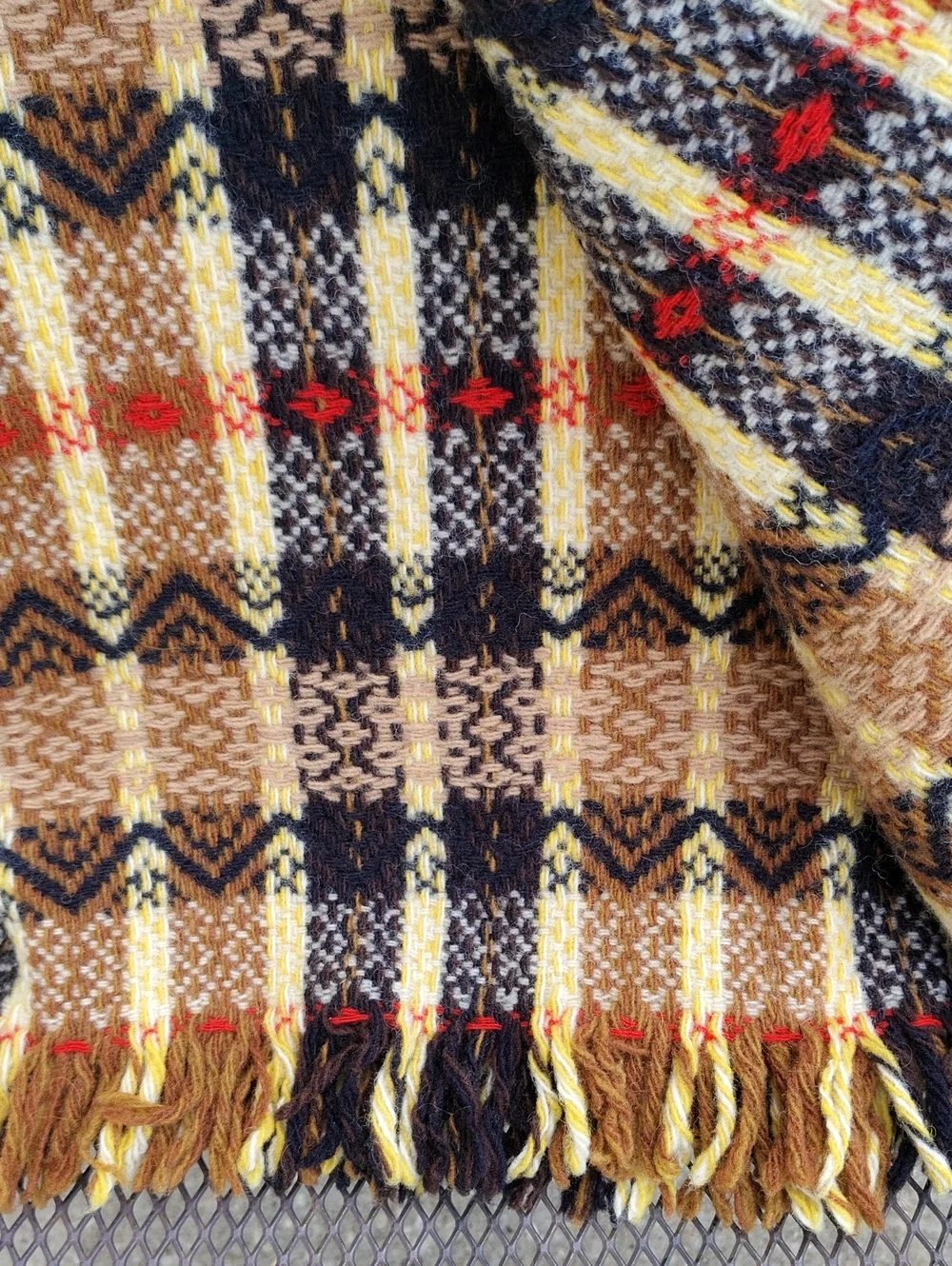 Vintage Amana Iowa Fine Wool Woolens Plaid Fringe Throws Fleece Blanket 80s USA